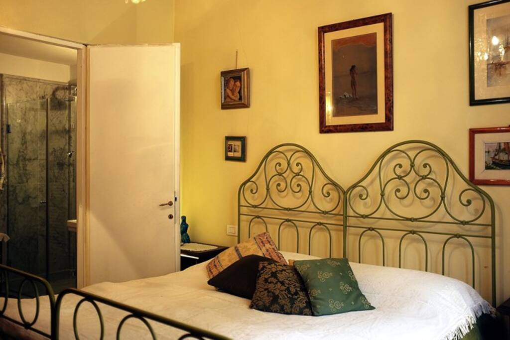 DOUBLE BEDROOM 1