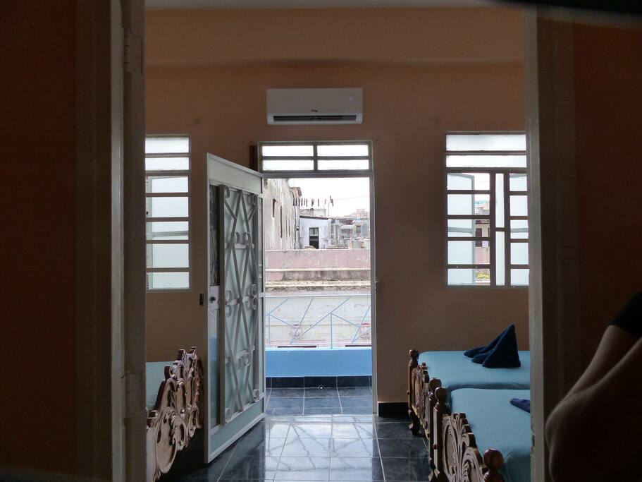 Habitación con aire acondicionado