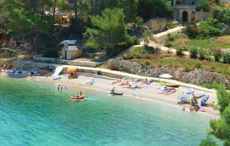 Listing in Hvar