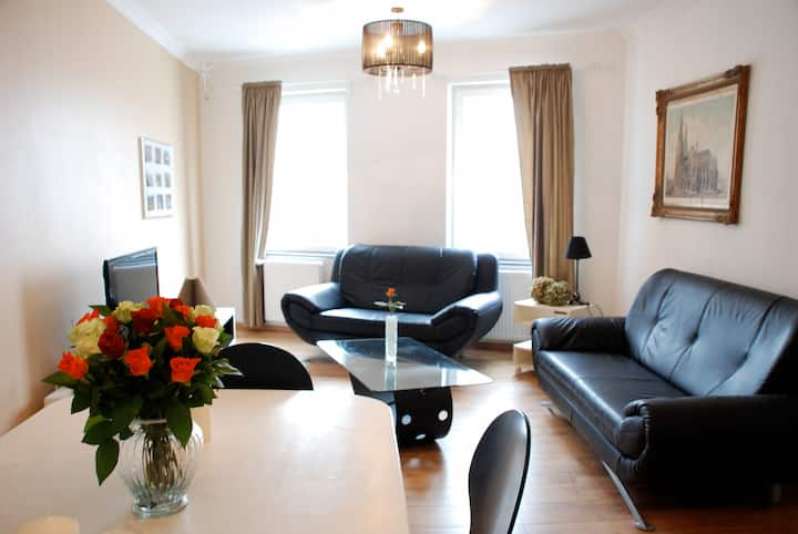 Entire House In Cologne (4 Bedrooms) Up To 9 Pers - ケルン