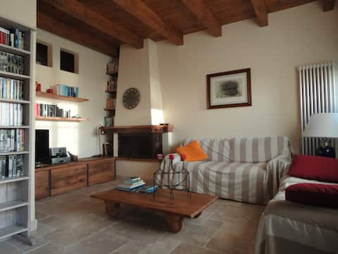 Top Airbnb: Charming Rustic House with seaview a Lavagna