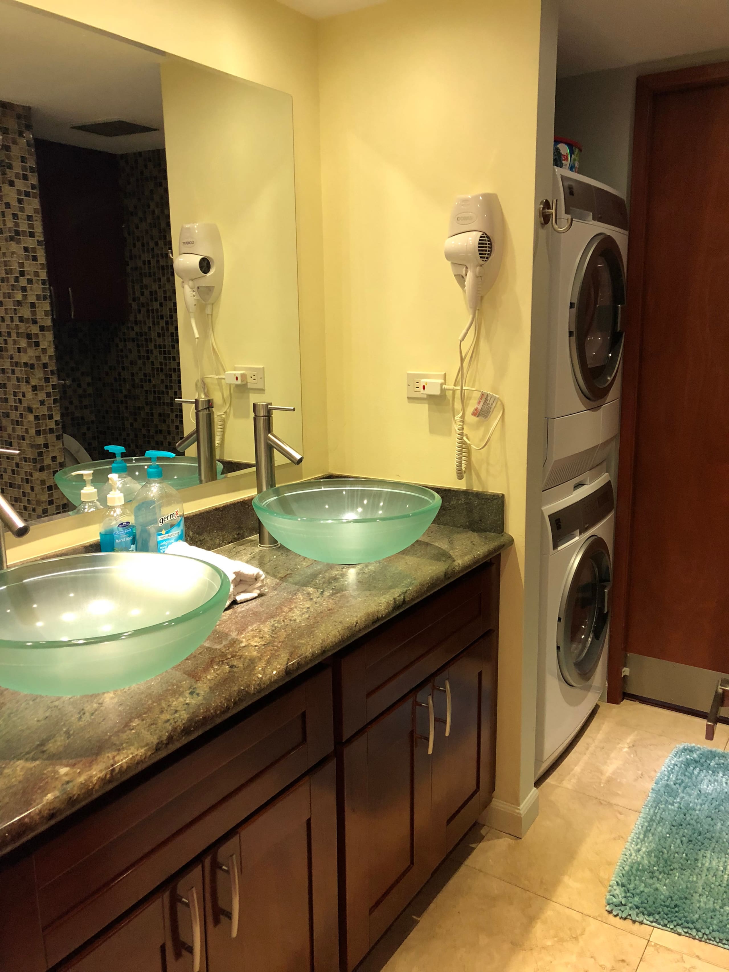 Condo in Honolulu · ★4.88 · 1 bedroom · 3 beds · 1 bath - Image 21