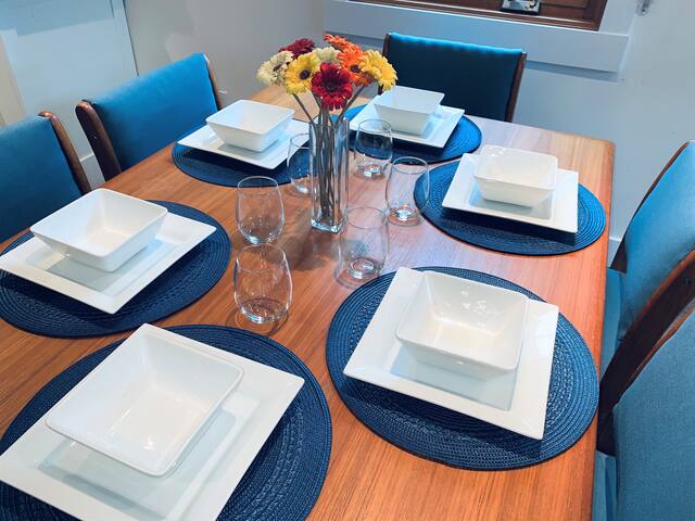 Beautiful Kitsilano 3 Bedroom 3Bath Home Vancouver gallery image 4