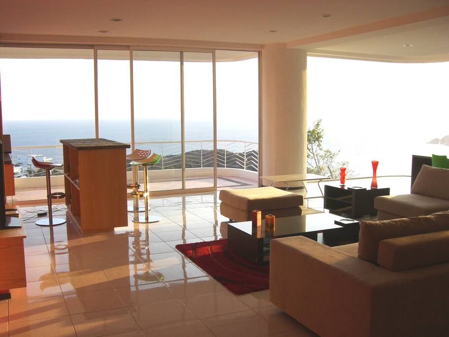 Sala y Bar