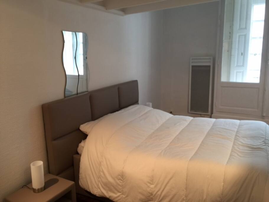 Chambre parentale avec literie double separee electrique