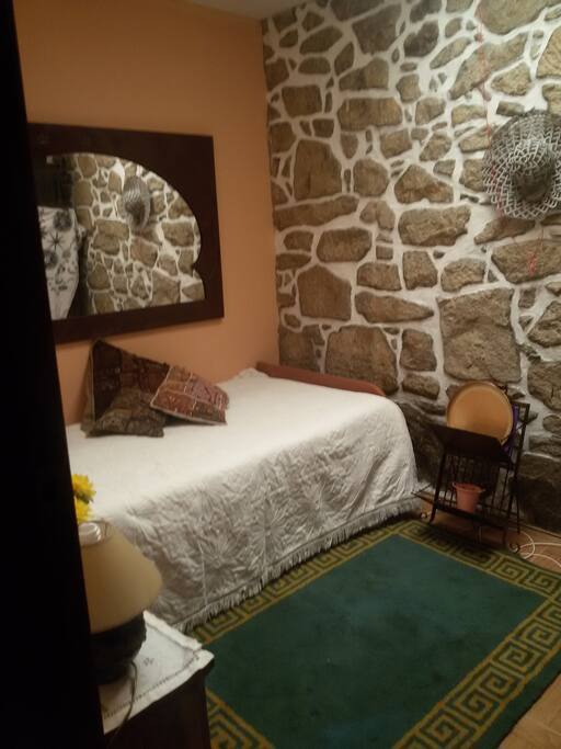 this bed open 2 peaple