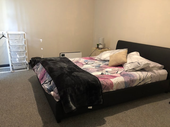 غرفة النوم 1