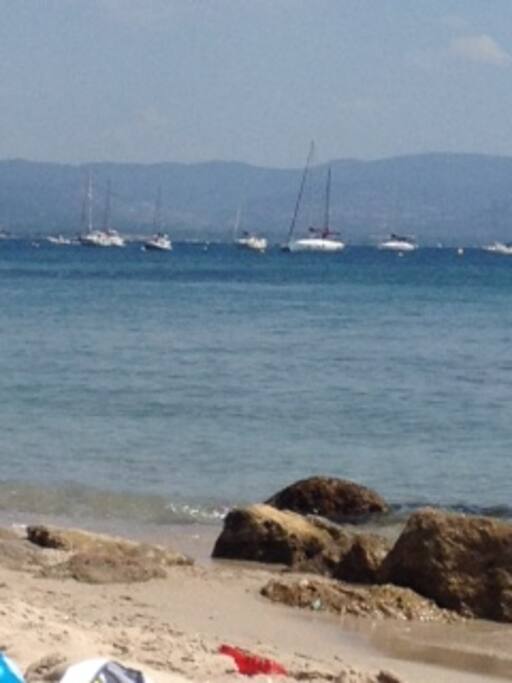Petite plage située à 150 mètres de l appart