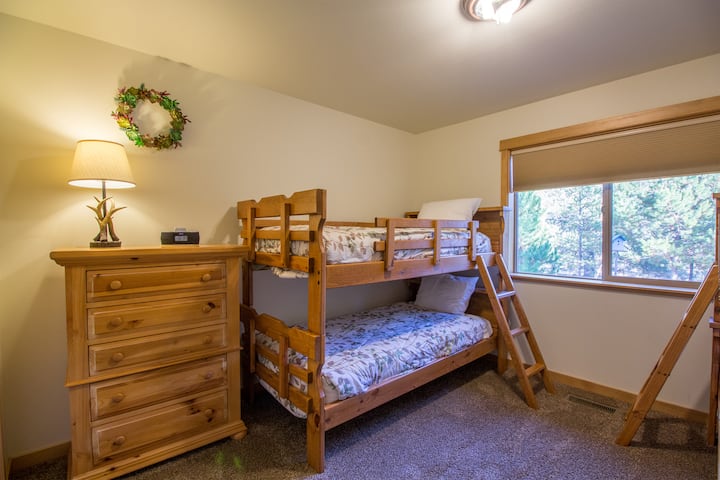 Двойна спалня