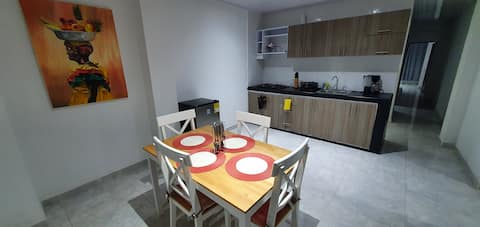 Top performing Airbnb: Beautiful, well-lit apartment near the Metropolita in Metropolitana