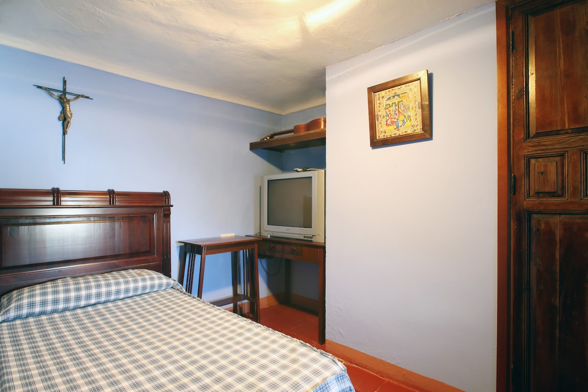 חדר עם מיטה אחת קומה ראשונה