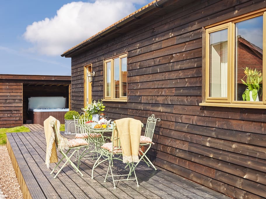 Terrace and hot tub