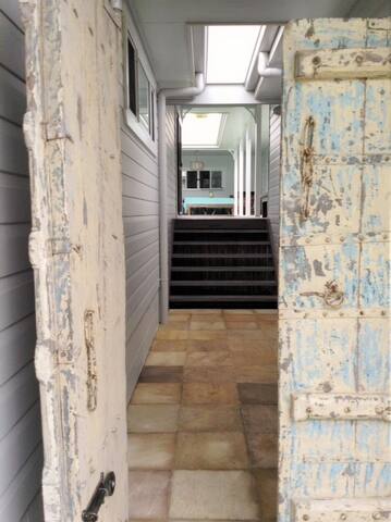 BYRON BAY BEACHSTYLE FAMILY HOME gallery image 5