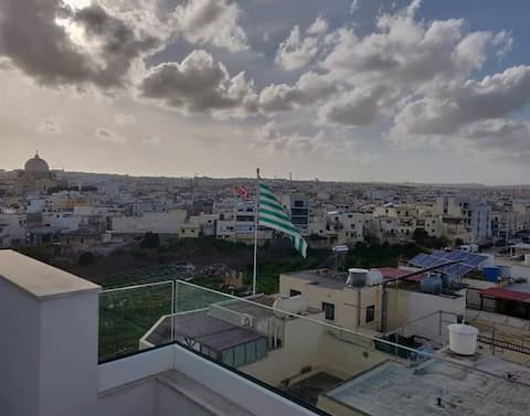 One double bedroom in central Malta