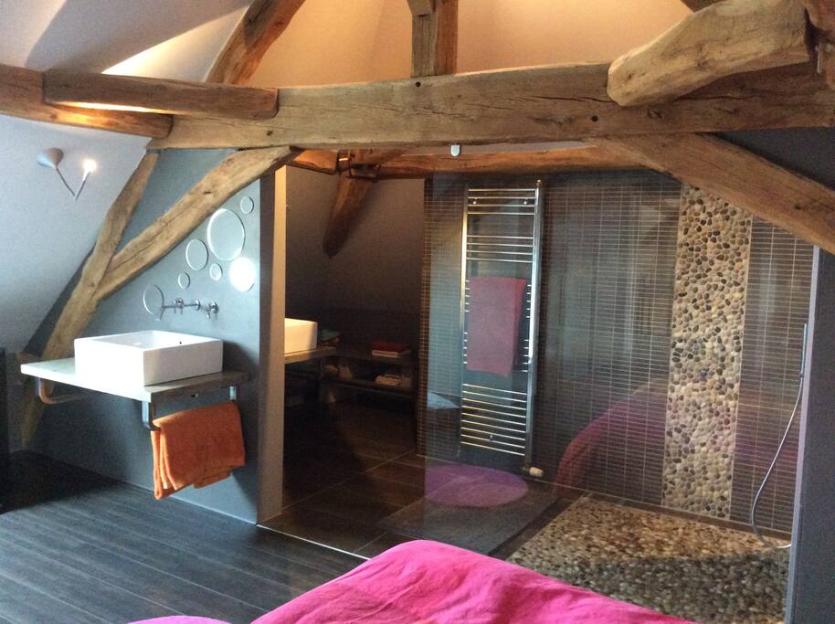 Salle de bain de la chambre parentale