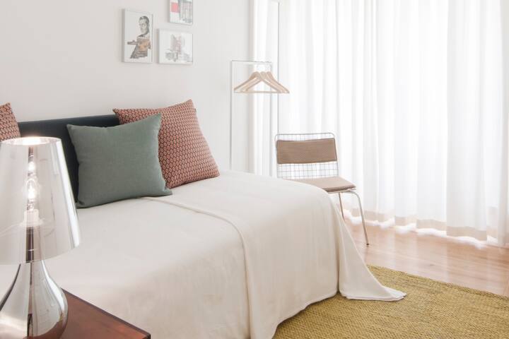 Flattered to be in Lisboa, 4 Bedroom Apartment gallery image 2