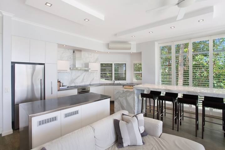 Little Cove Magic gallery image 5