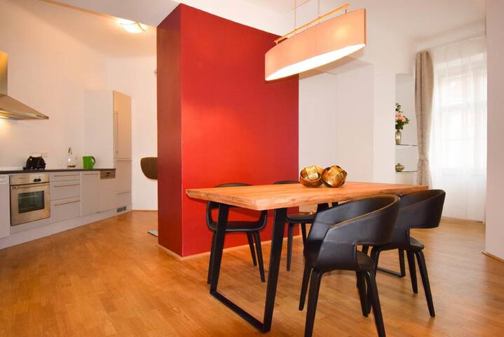 Delightful Suite Hofburg gallery image 3