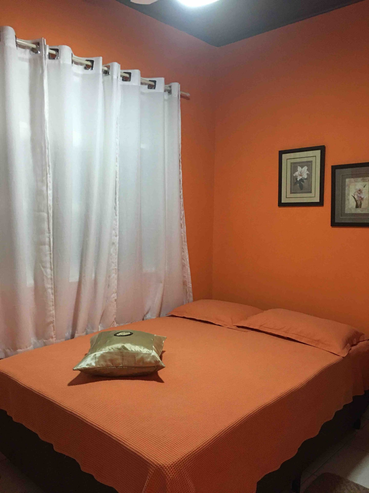 Სახლი 01 - საძინებელი 