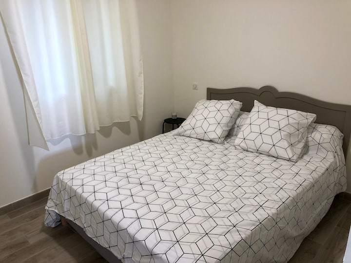 Kitanda cha chumba cha kulala 160