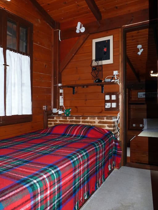 A single bed is situated here.
