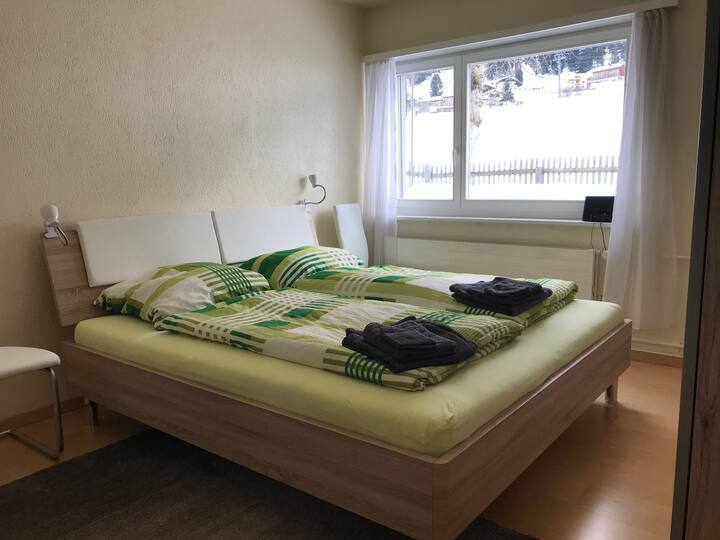 Spálňa s manželskou posteľou