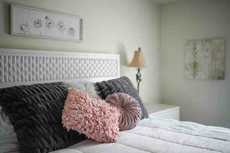 საძინებელი 1