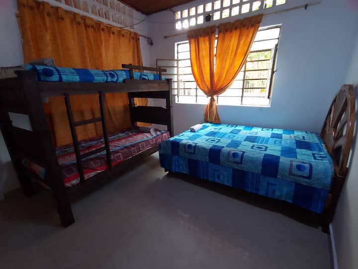 Hermosa Casa Totalmente Amoblada Y Full Piscina!! - Honda