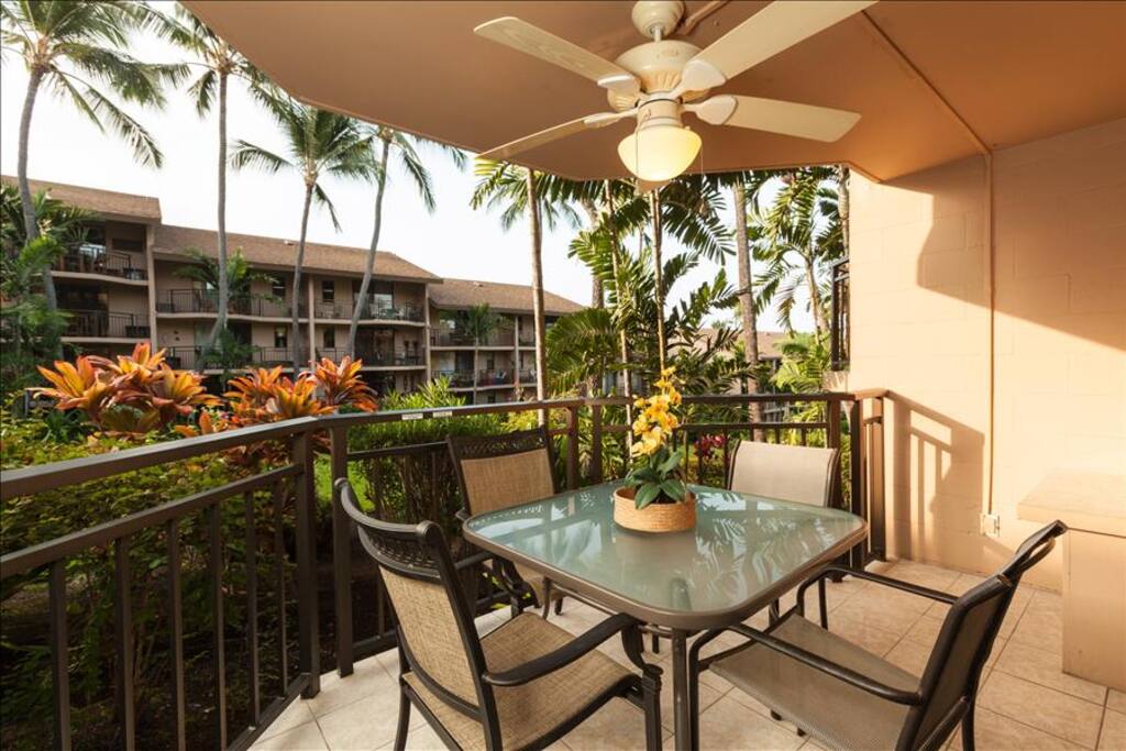 Beautiful lanai to enjoy your meals