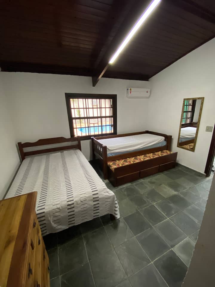 Dhomë gjumi 1