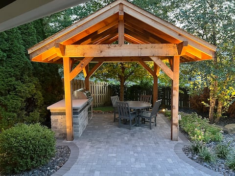 The Retreat minutes from Grand Park