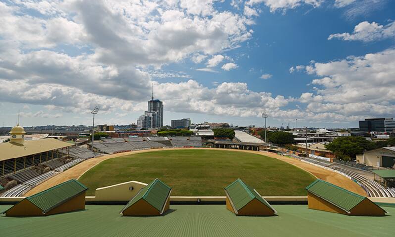 WALK TO RNA GROUNDS/ FORTITUDE VALLEY, 2-BR SPACE gallery image 3