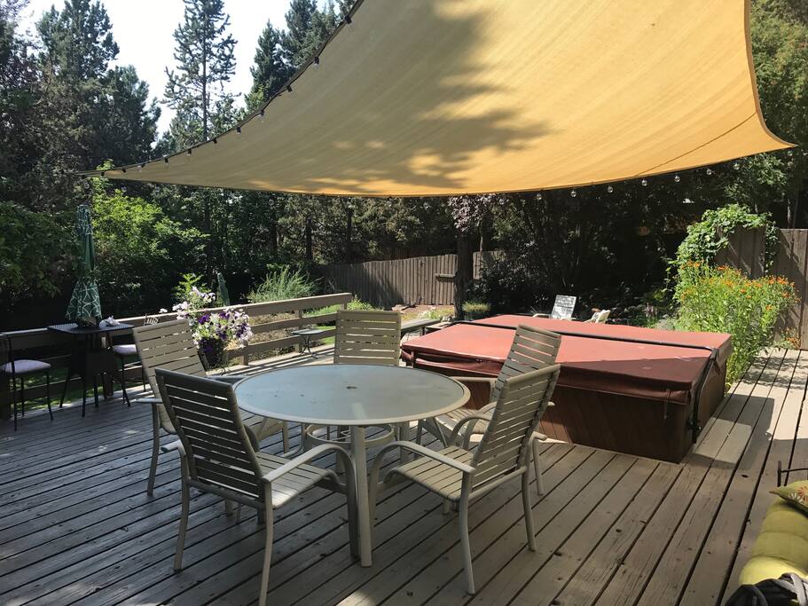 Lower back deck