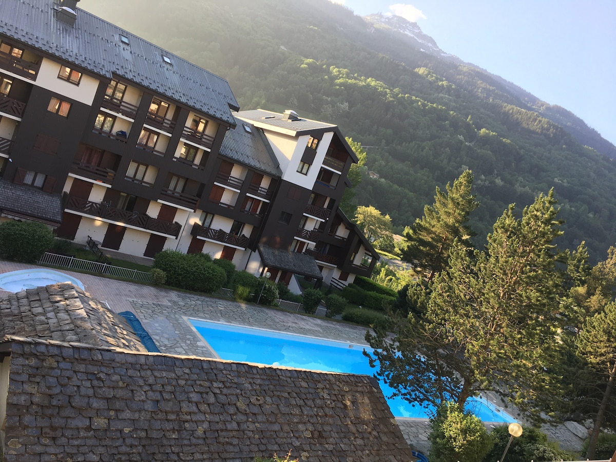 25M2 F2 with communal pool Apartments for Rent in BourgSaintMaurice