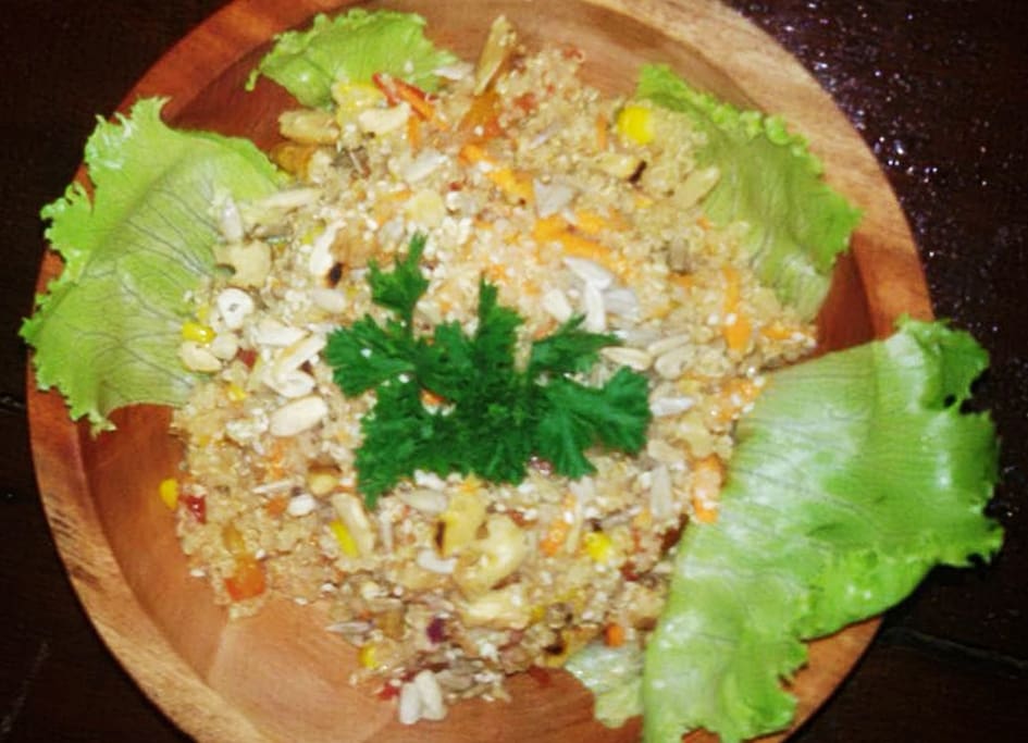 KECINAN (Quinoa, weet corn, coriander, onion, lime juice, red paprika, tomato, walnut.