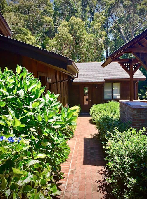 Pathway to guest suite