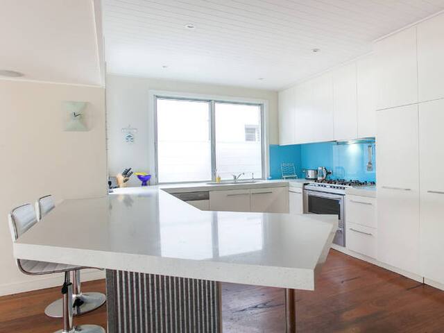 FAMILY RETREAT ON STIRGESS gallery image 4