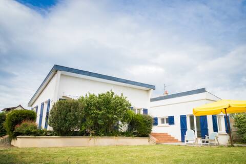 Ver-sur-Mer: Vacation house 80 m from the sea