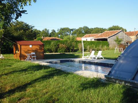 Relaxation and  swimming in the Charentaise countryside