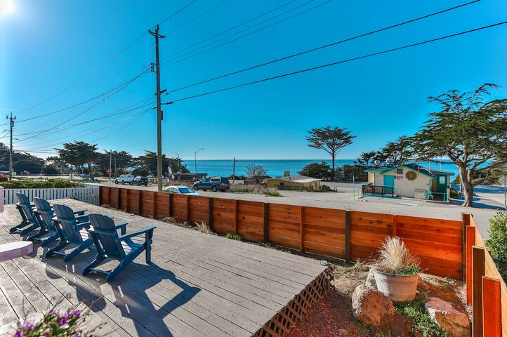 Ocean view house, beaches, trails, family friendly gallery image 2