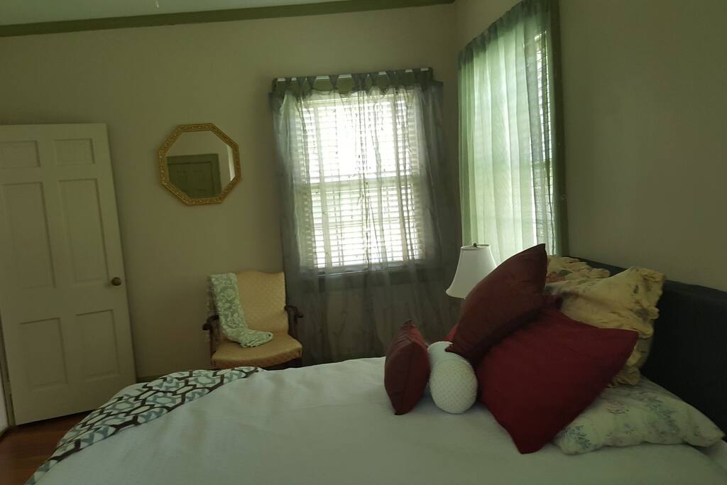green bedroom