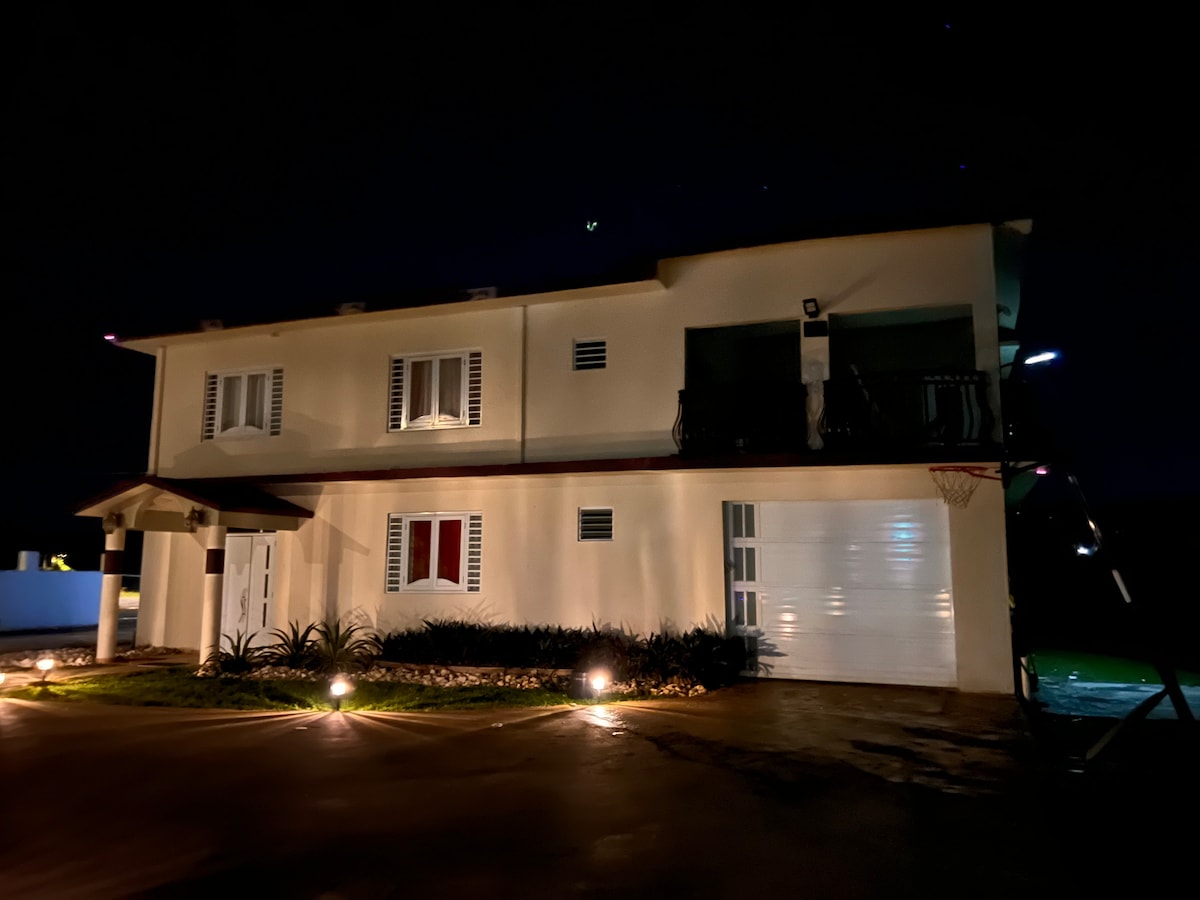 Hacienda Rivera Vega Houses for Rent in Miraflores, Añasco, Puerto