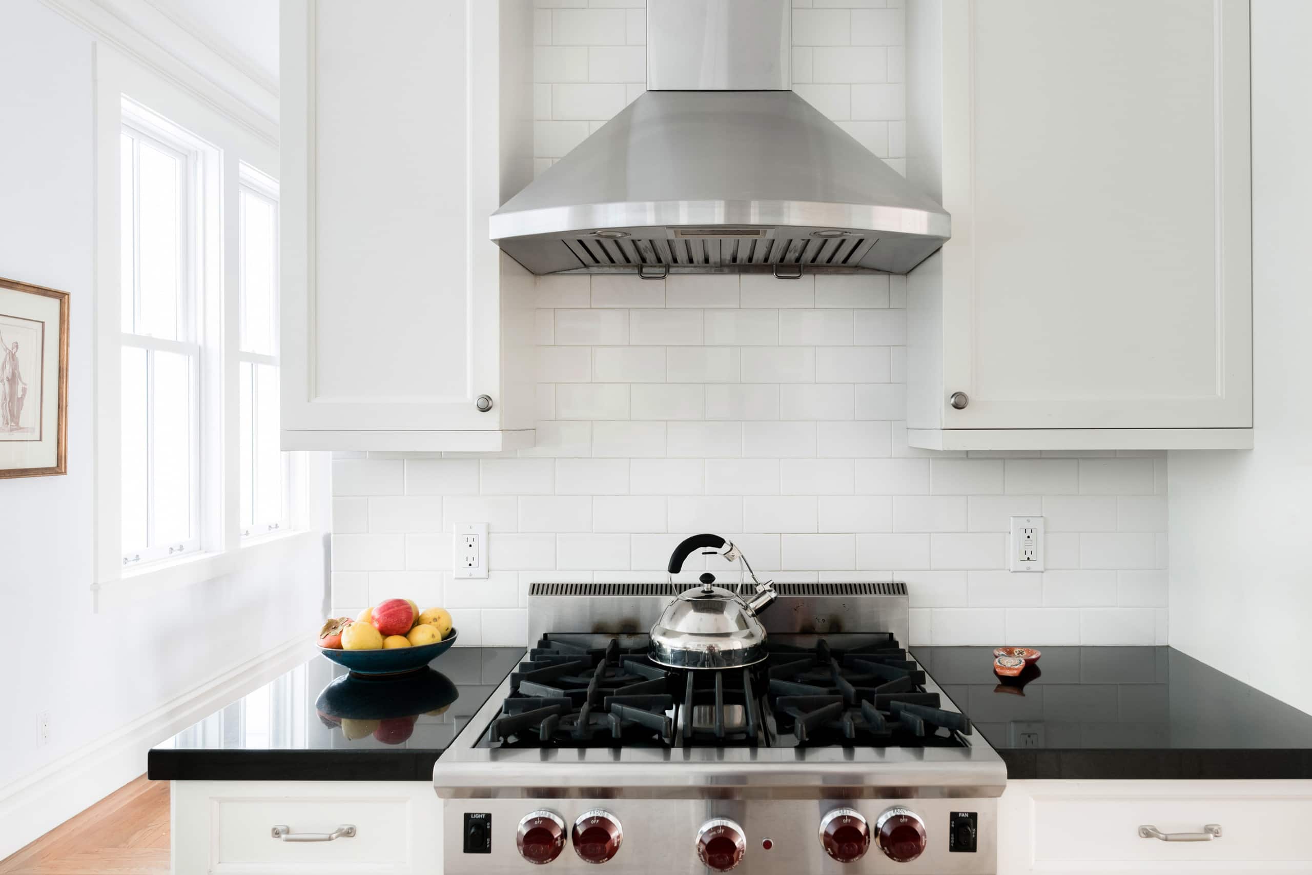 Home in San Francisco · ★4.97 · 3 bedrooms · 3 beds · 2.5 baths - Image 9