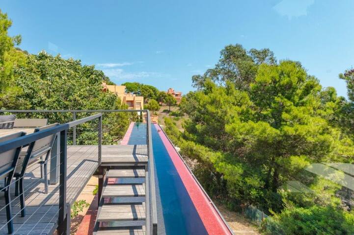 Fantastic villa in Tamariu 150 m walk from the sea gallery image 2