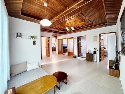 This is Namhae House_Jeongaesup, a private emotional accommodation for a month for only one team.