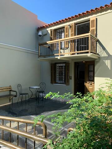 At the Acropolis’ fence gallery image 4