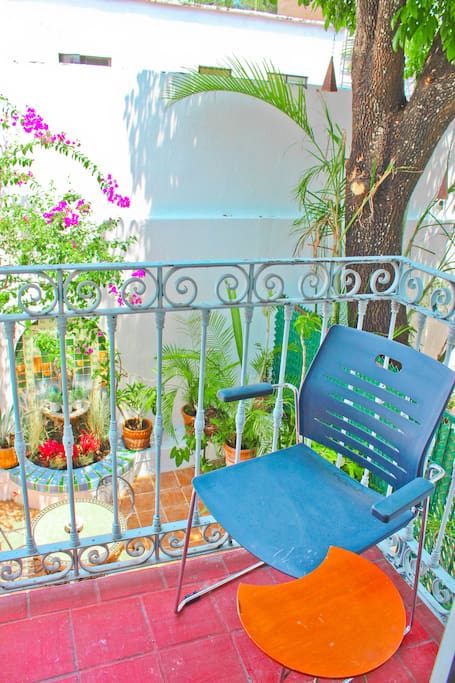 PRIVATE BALCONY