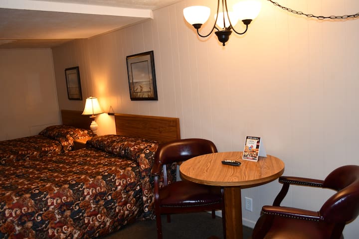 Sweet Home at the Hopwood Motel