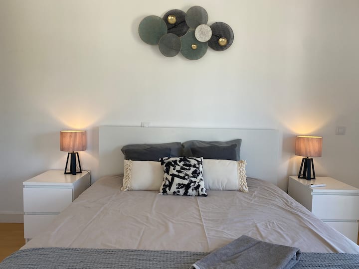 Ოთახი 1 - Ensuite - ახალი გაფორმება 