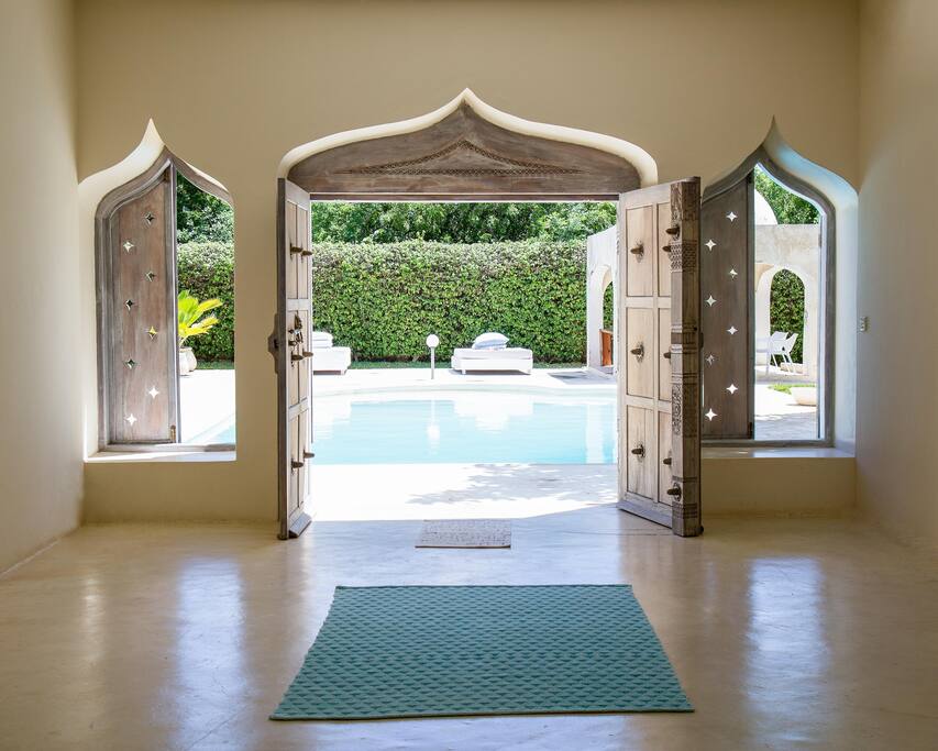 MAIN DOOR!!
